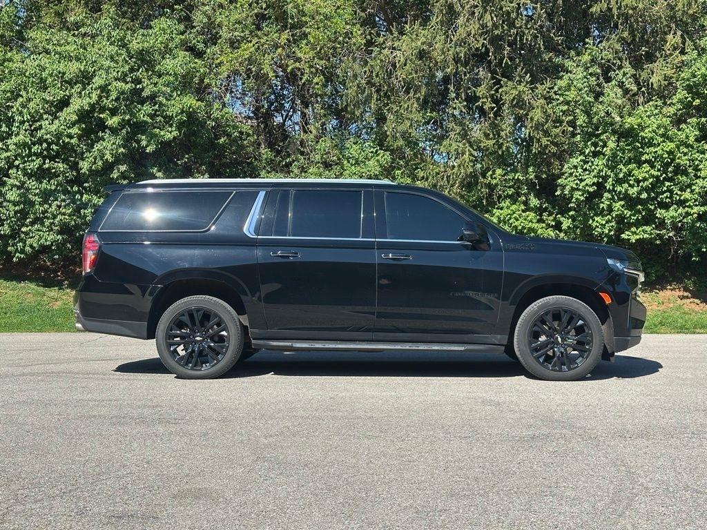 Chevrolet Suburban  2021