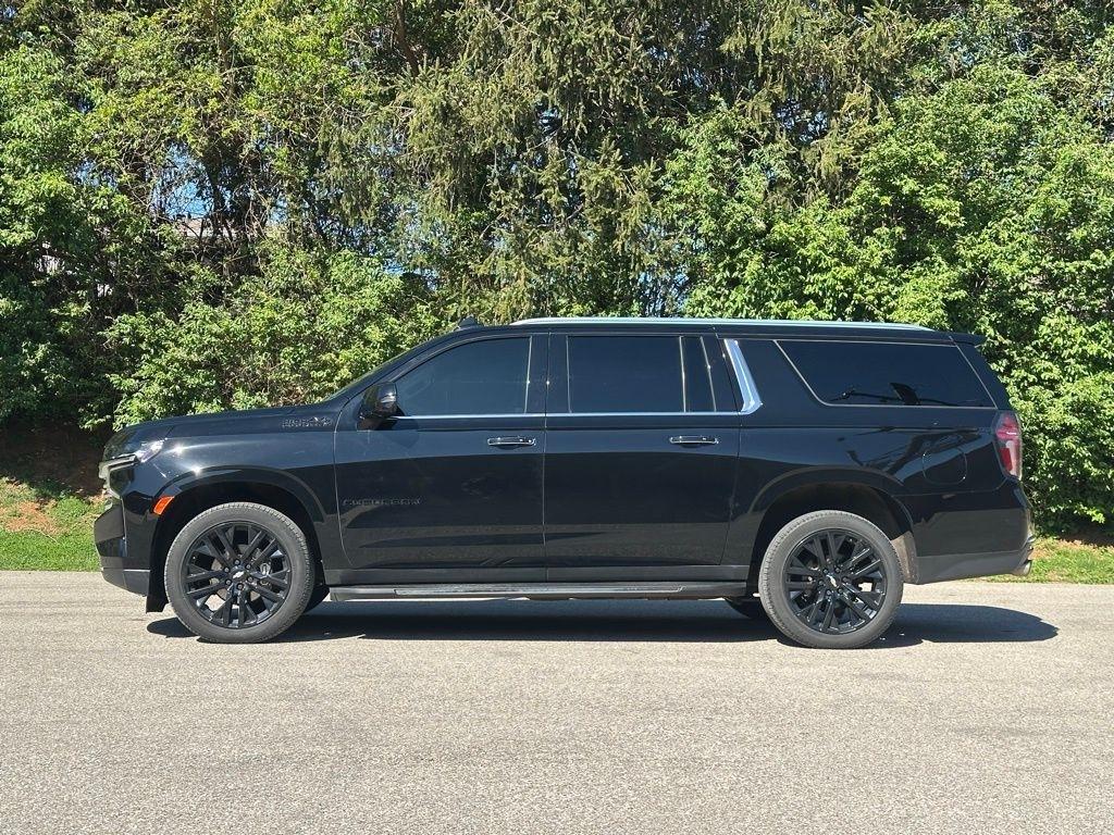Chevrolet Suburban  2021
