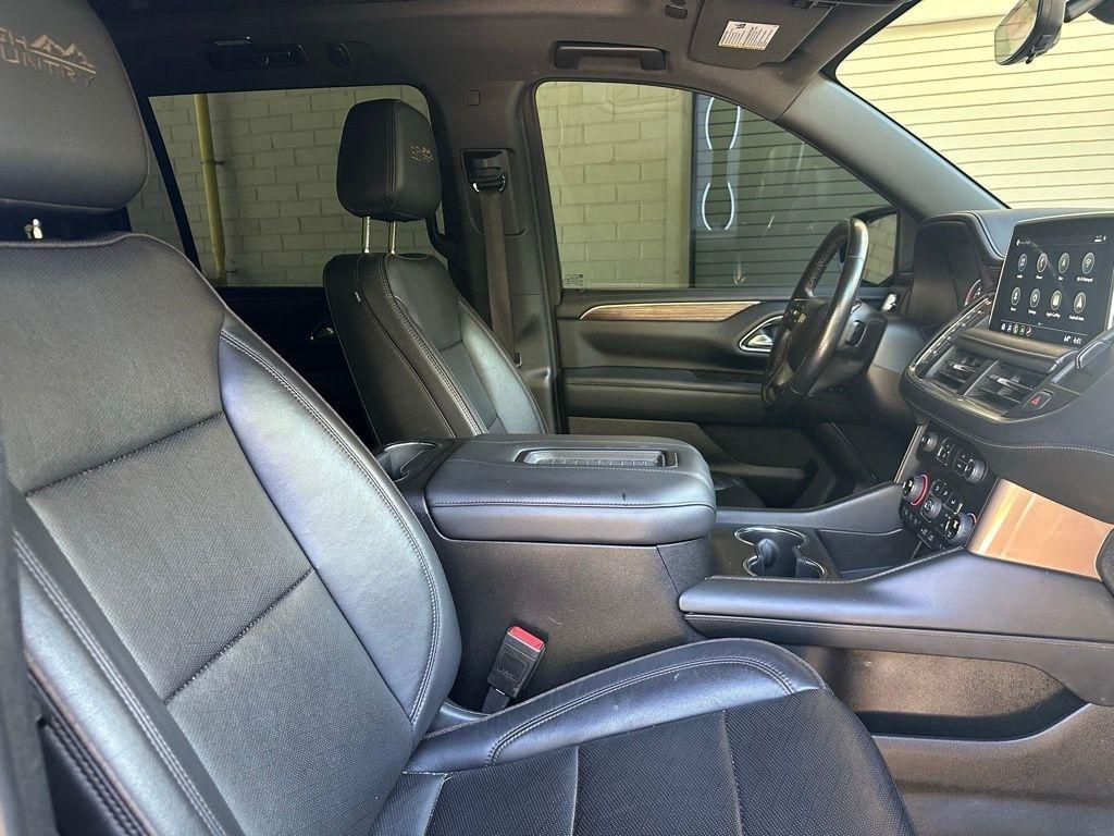 Chevrolet Suburban  2021