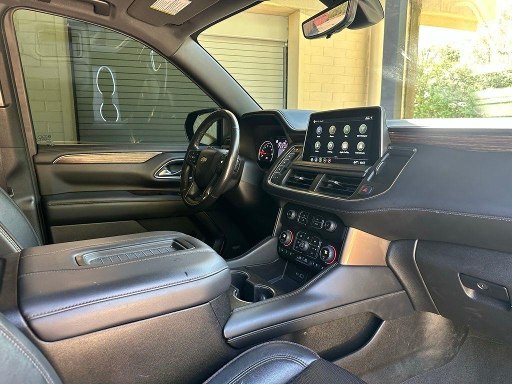 Chevrolet Suburban  2021