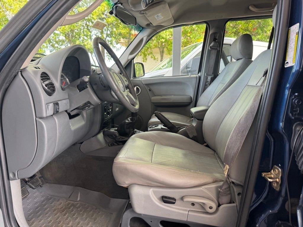 Jeep Liberty  2005