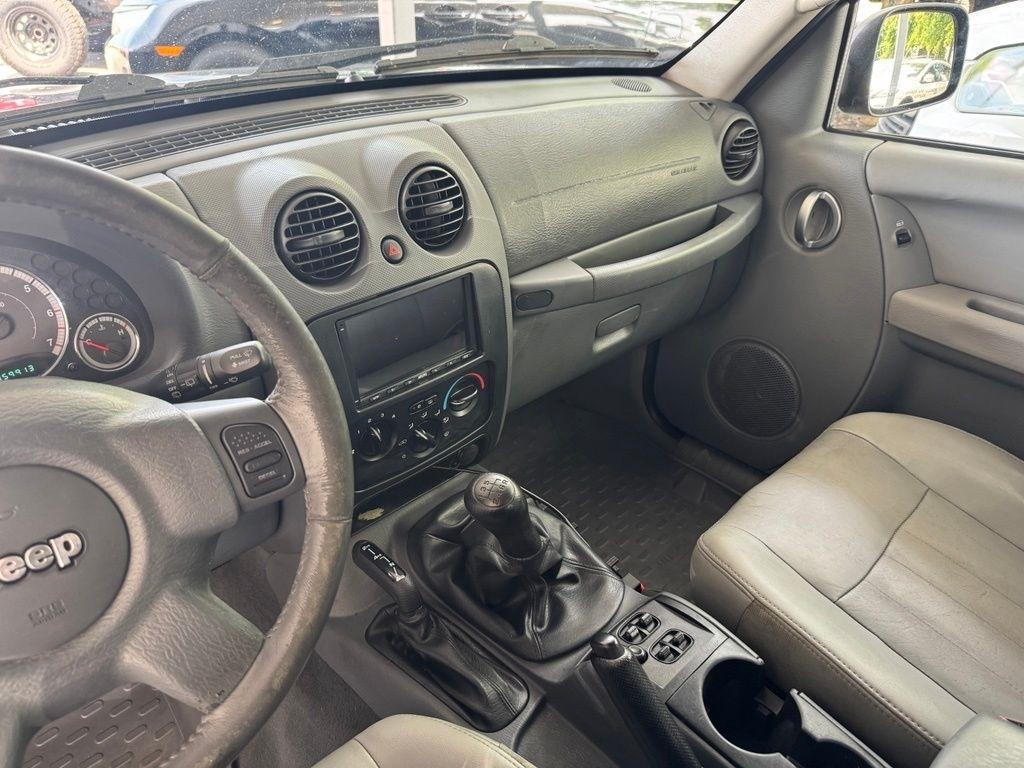 Jeep Liberty  2005