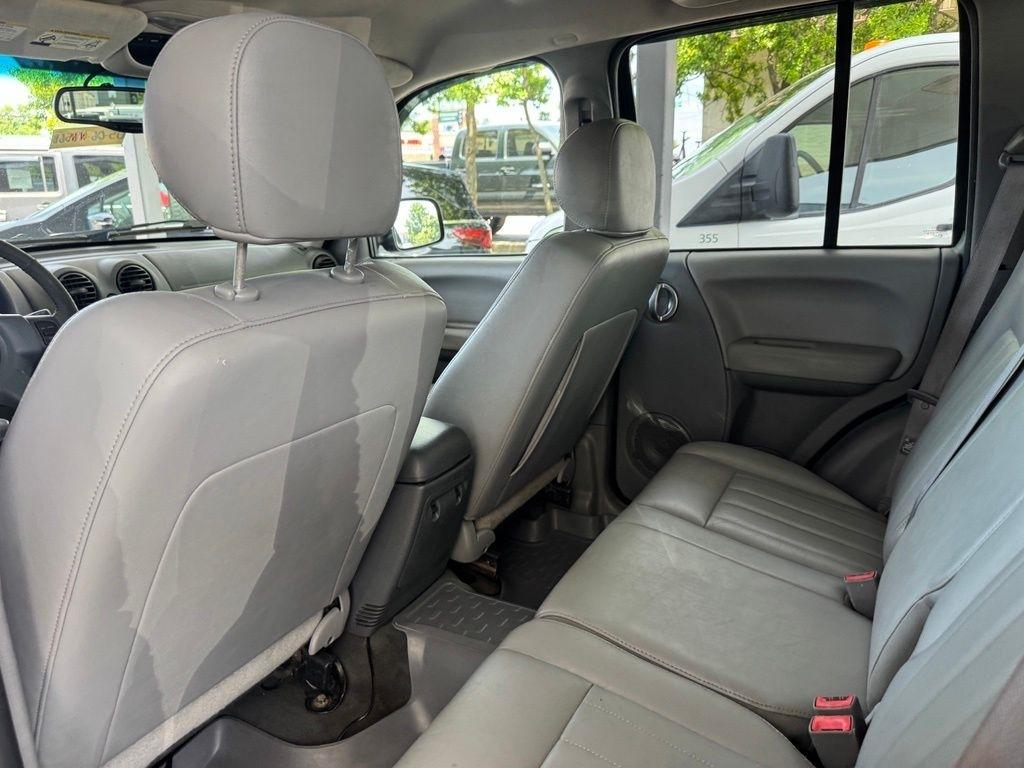 Jeep Liberty  2005