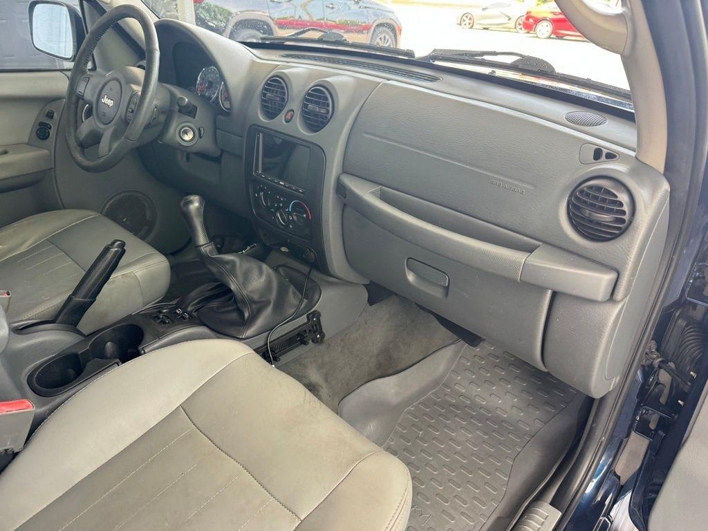Jeep Liberty  2005