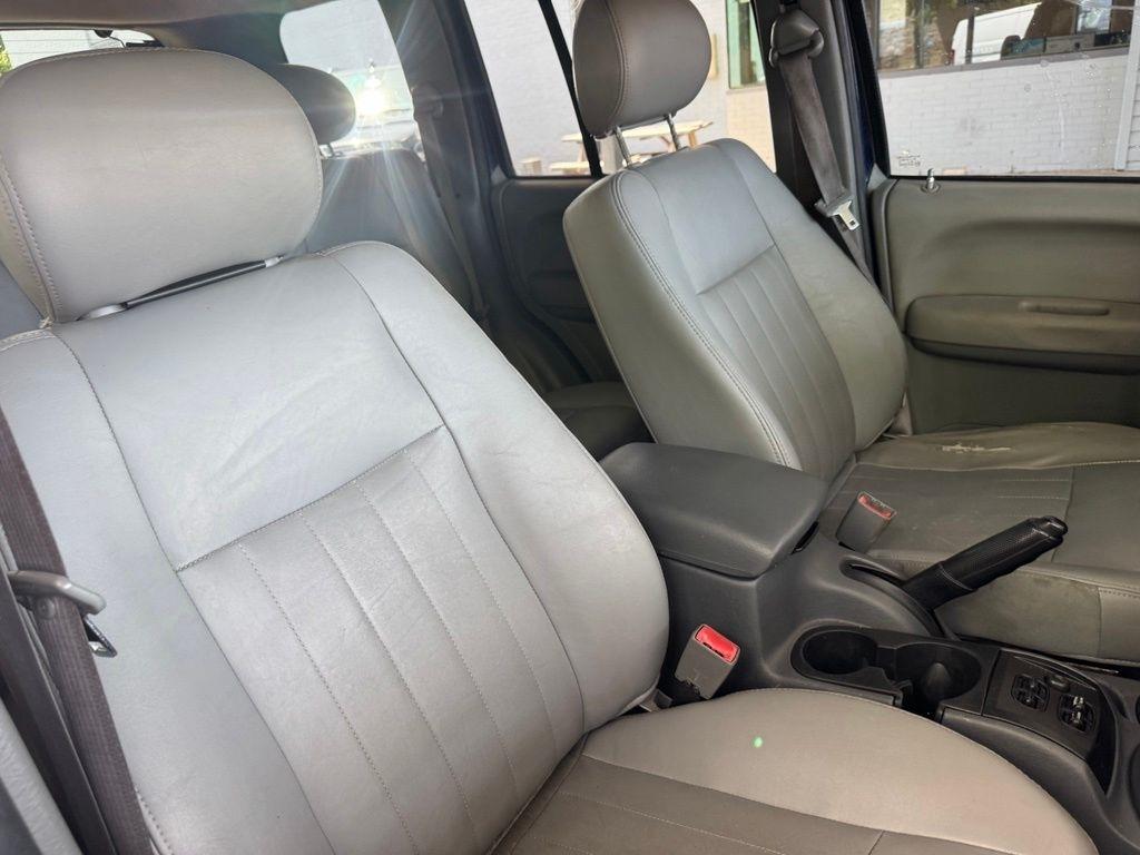 Jeep Liberty  2005