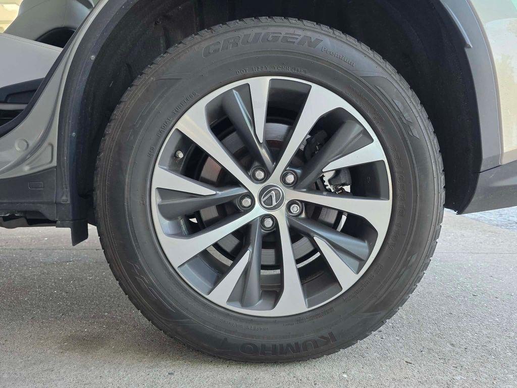 Lexus RX  2020