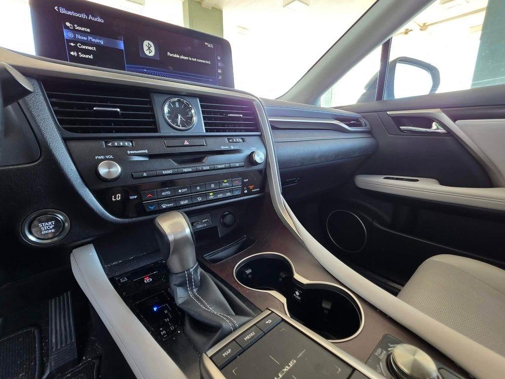 Lexus RX  2020