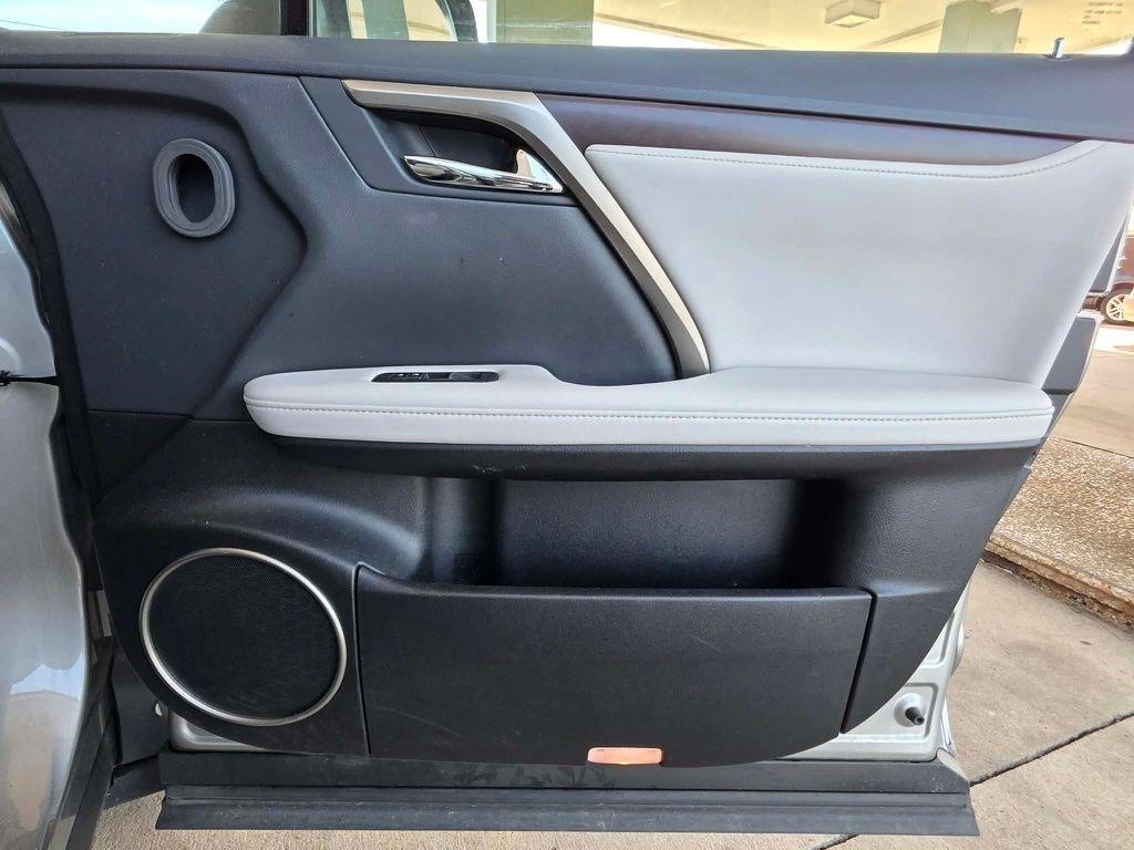 Lexus RX  2020
