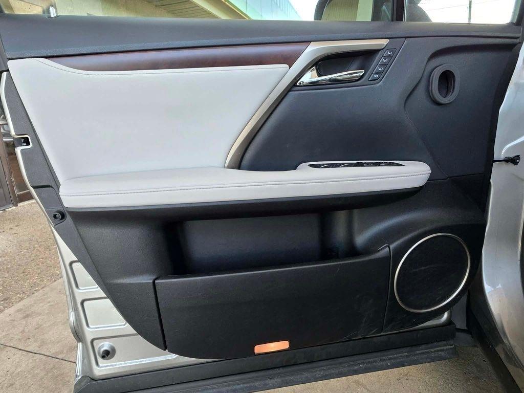 Lexus RX  2020