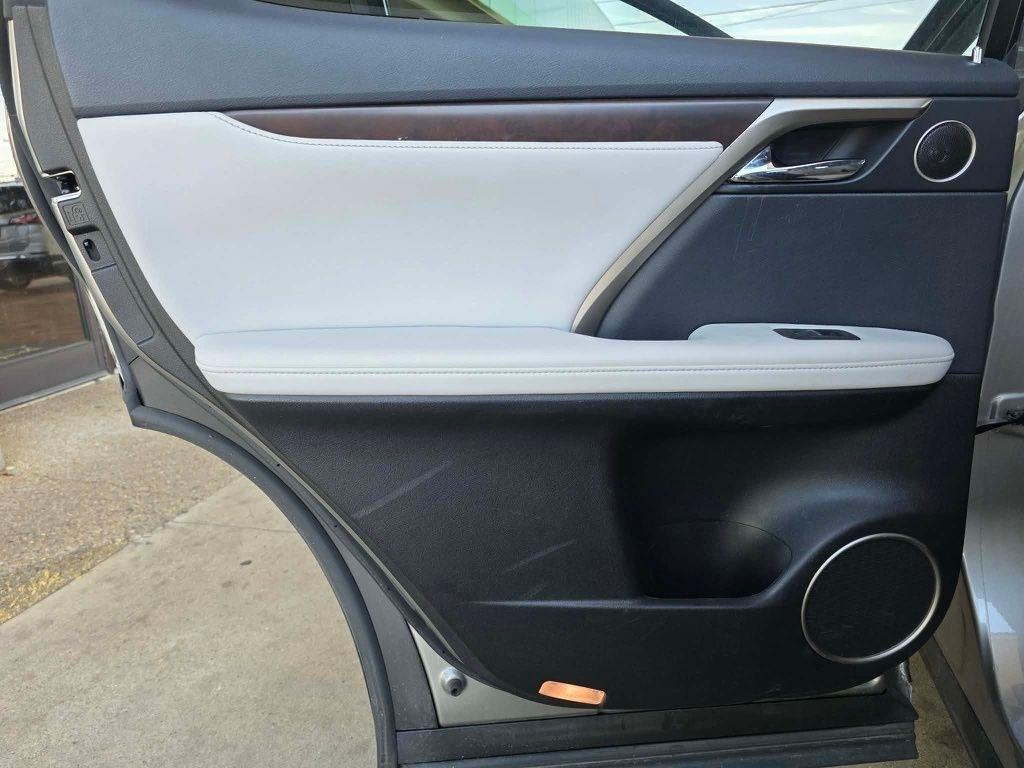 Lexus RX  2020