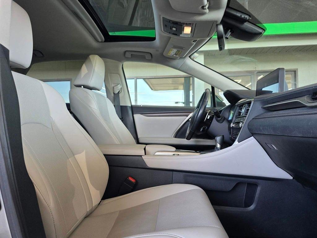 Lexus RX  2020