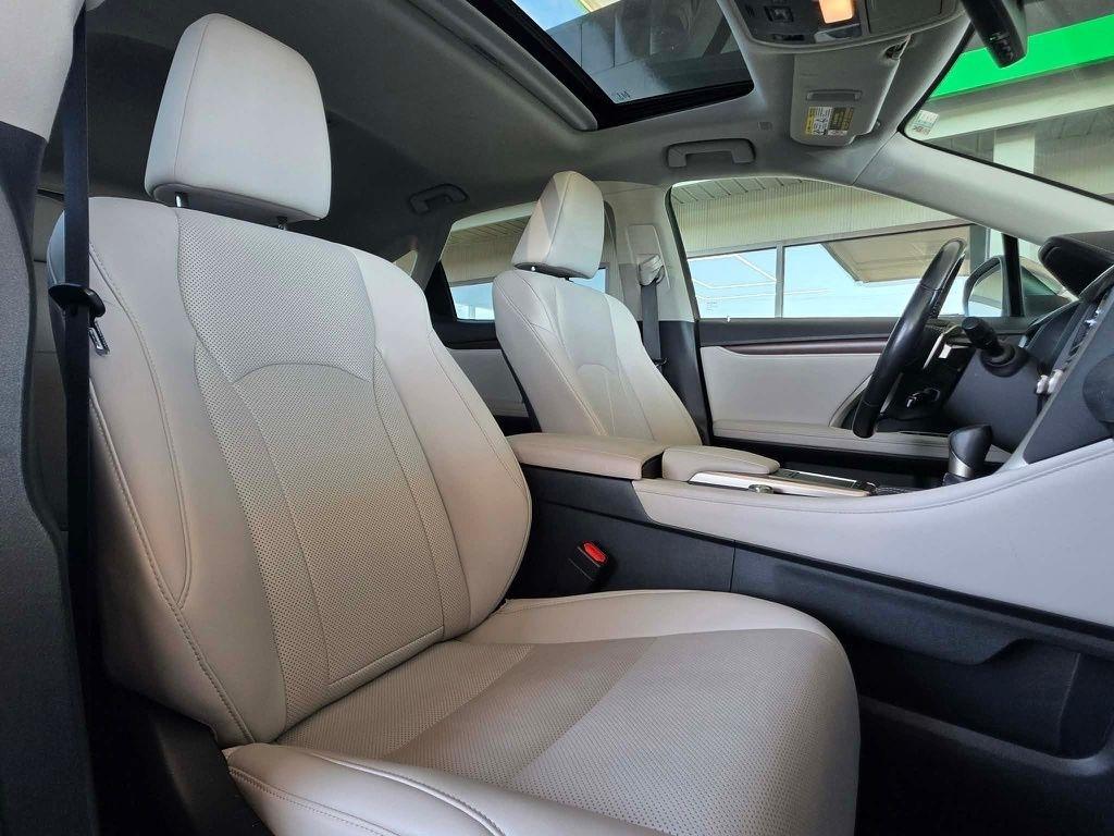 Lexus RX  2020