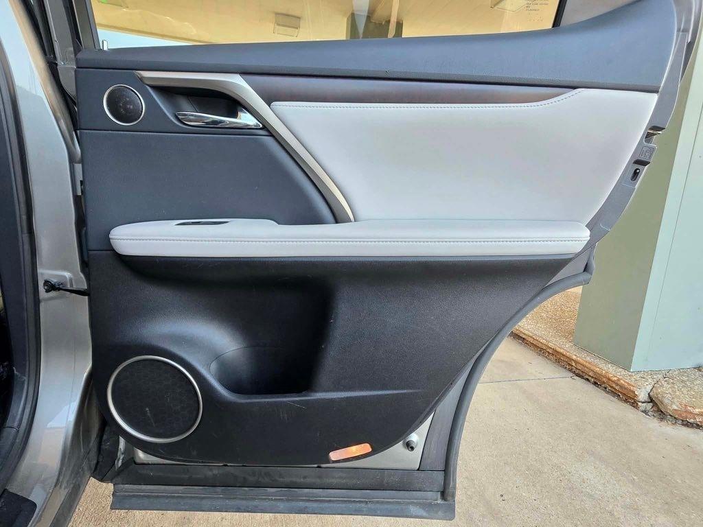 Lexus RX  2020