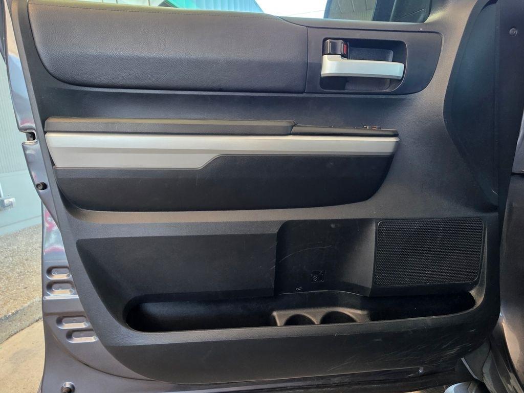 Toyota Tundra 4WD  2018