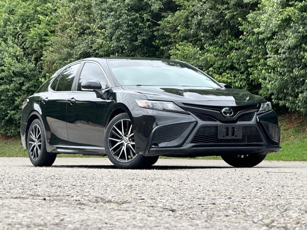 Toyota Camry  2023