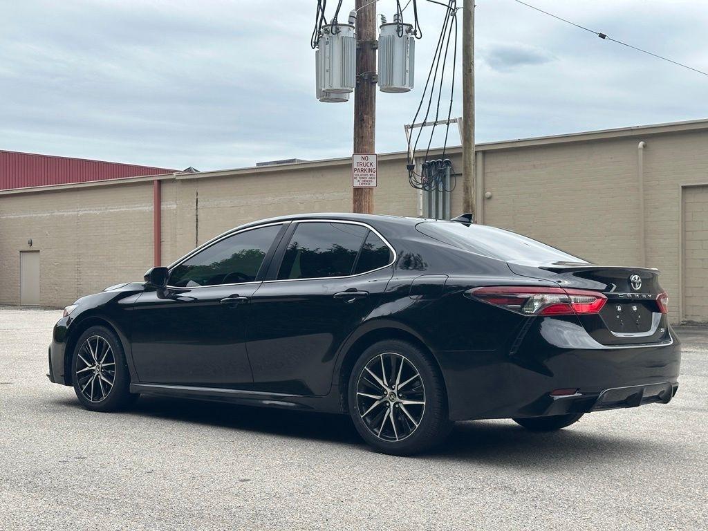 Toyota Camry  2023