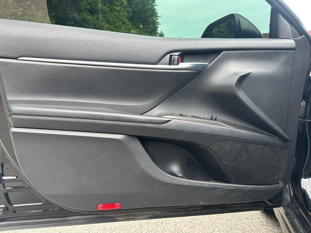 Toyota Camry  2023