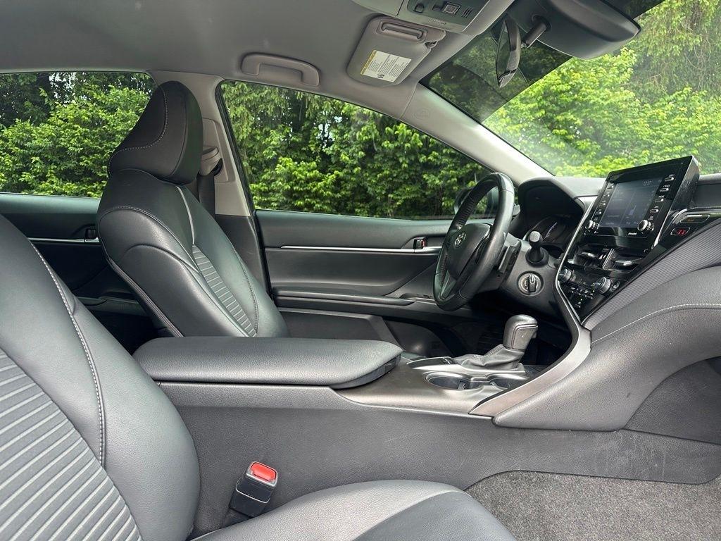 Toyota Camry  2023
