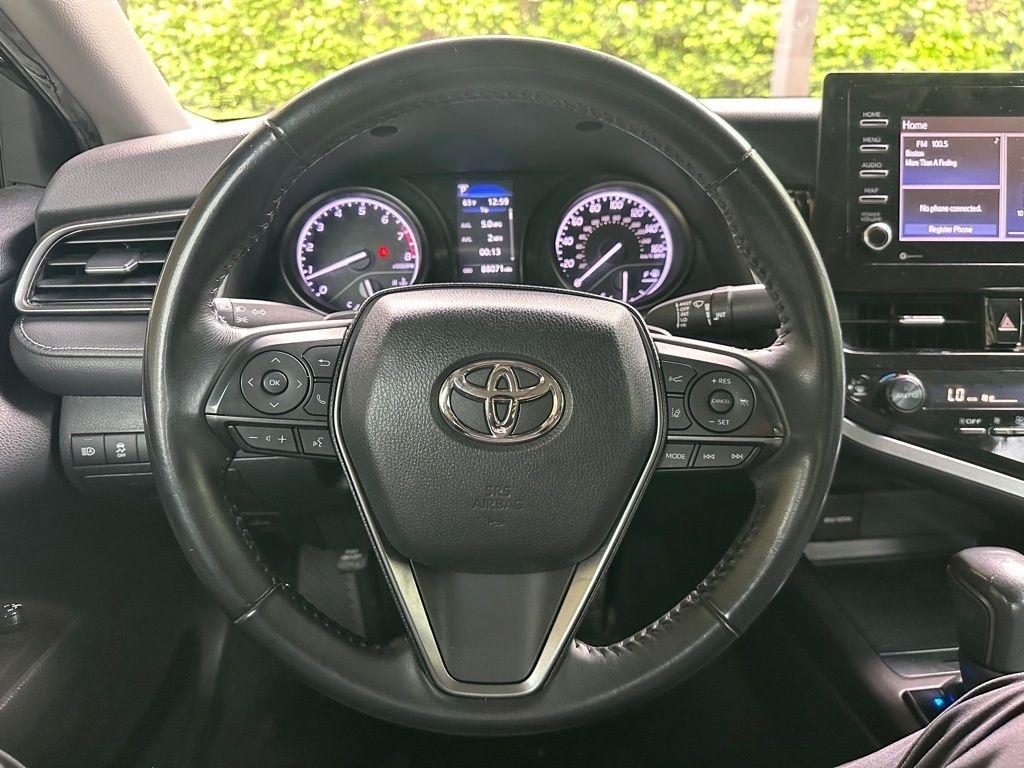 Toyota Camry  2023