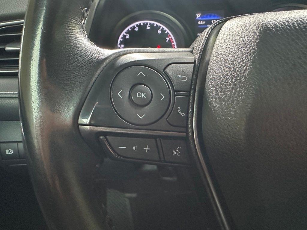 Toyota Camry  2023