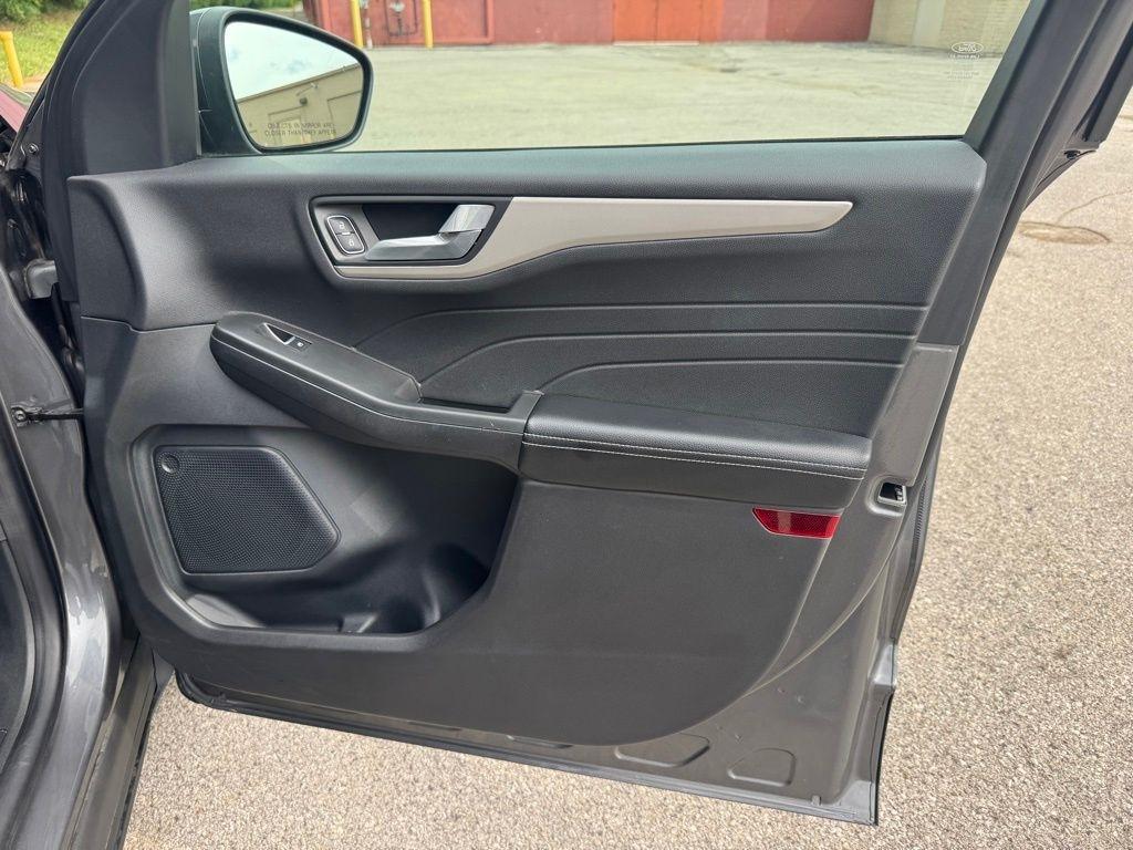 Ford Escape  2021