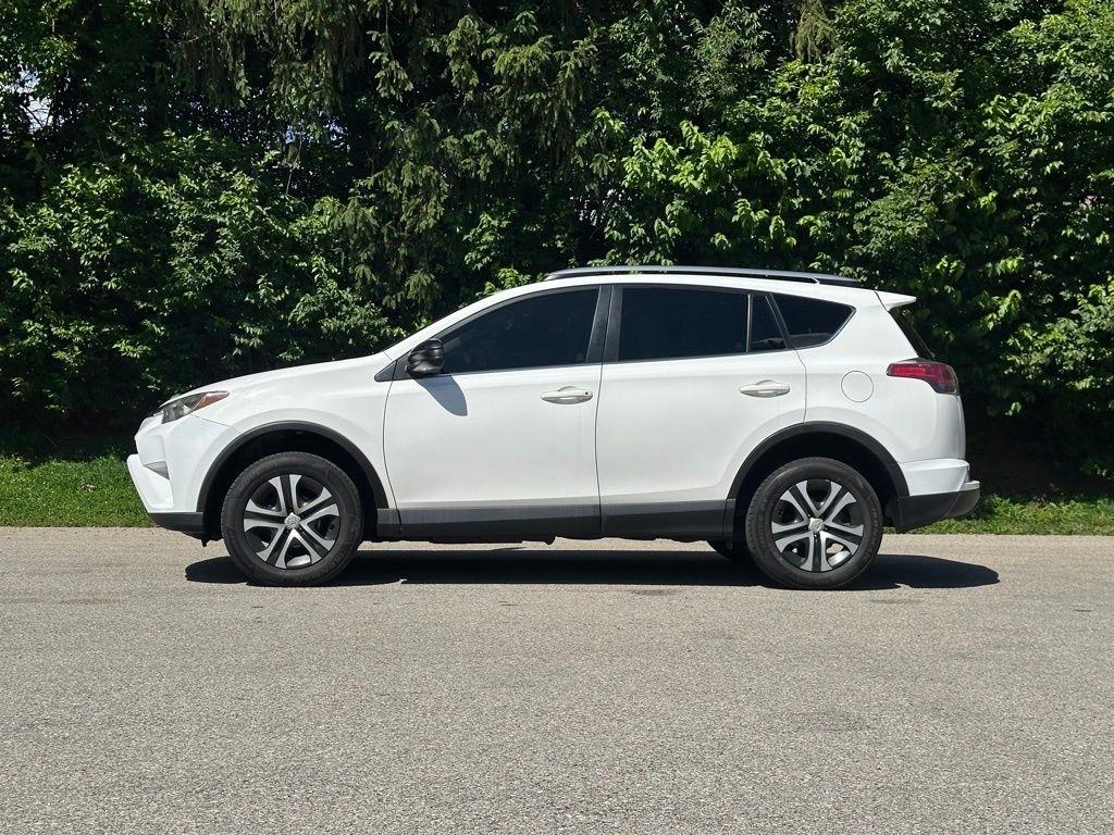 Toyota RAV4  2018