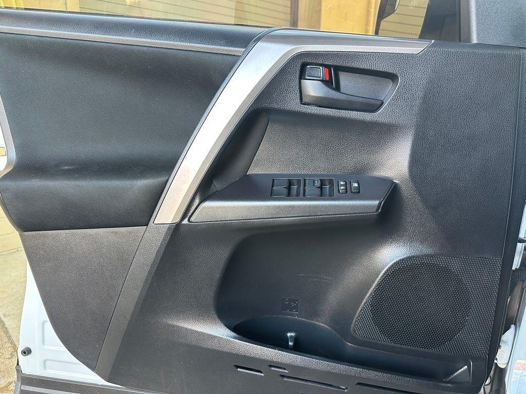 Toyota RAV4  2018