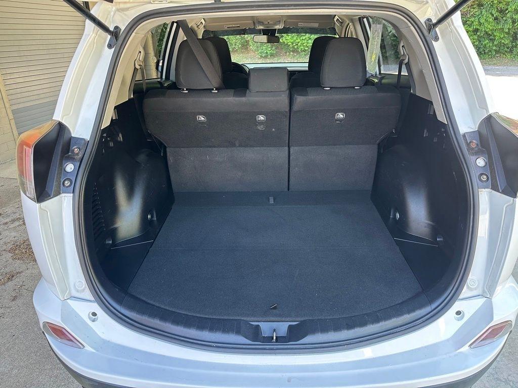 Toyota RAV4  2018
