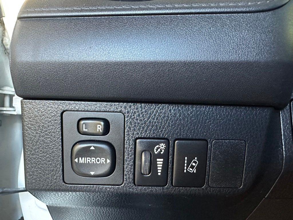 Toyota RAV4  2018
