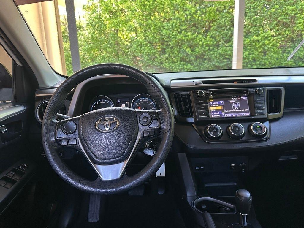 Toyota RAV4  2018