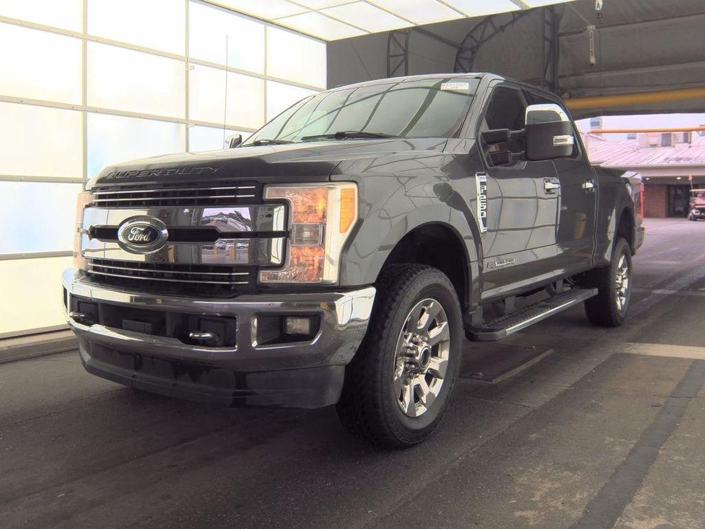 2017 Ford Super Duty F-250 SRW Lariat