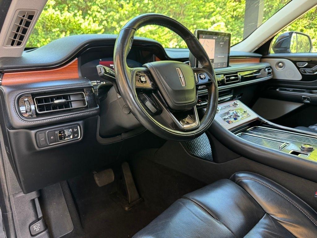 Lincoln Aviator  2020