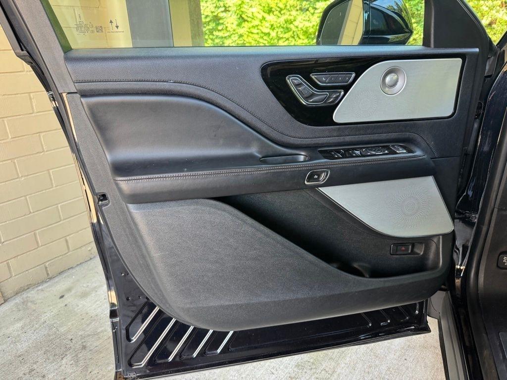 Lincoln Aviator  2020