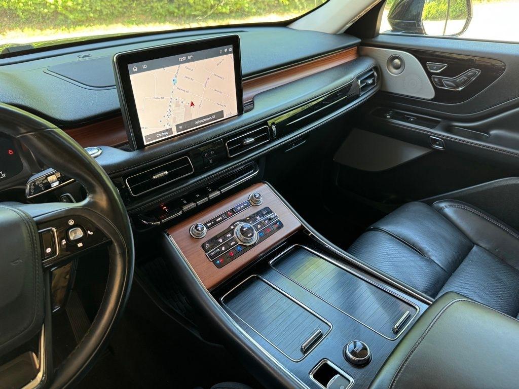 Lincoln Aviator  2020