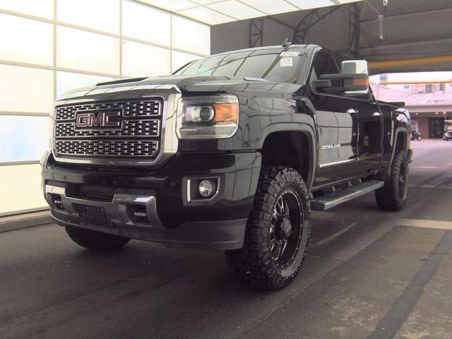 Black 2018 GMC Sierra 2500HD Denali Crew Cab SB 4WD Pickup Truck Four-Wheel Drive 6-Speed Automatic