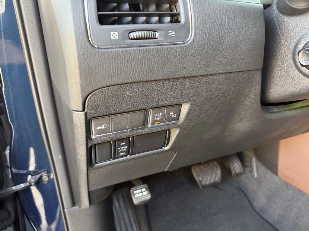Infiniti QX80  2017