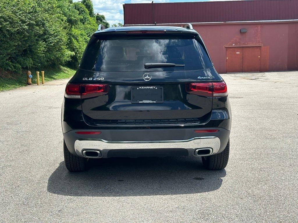 Mercedes-Benz GLB  2022