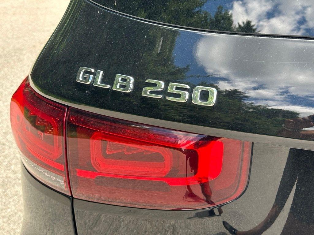 Mercedes-Benz GLB  2022