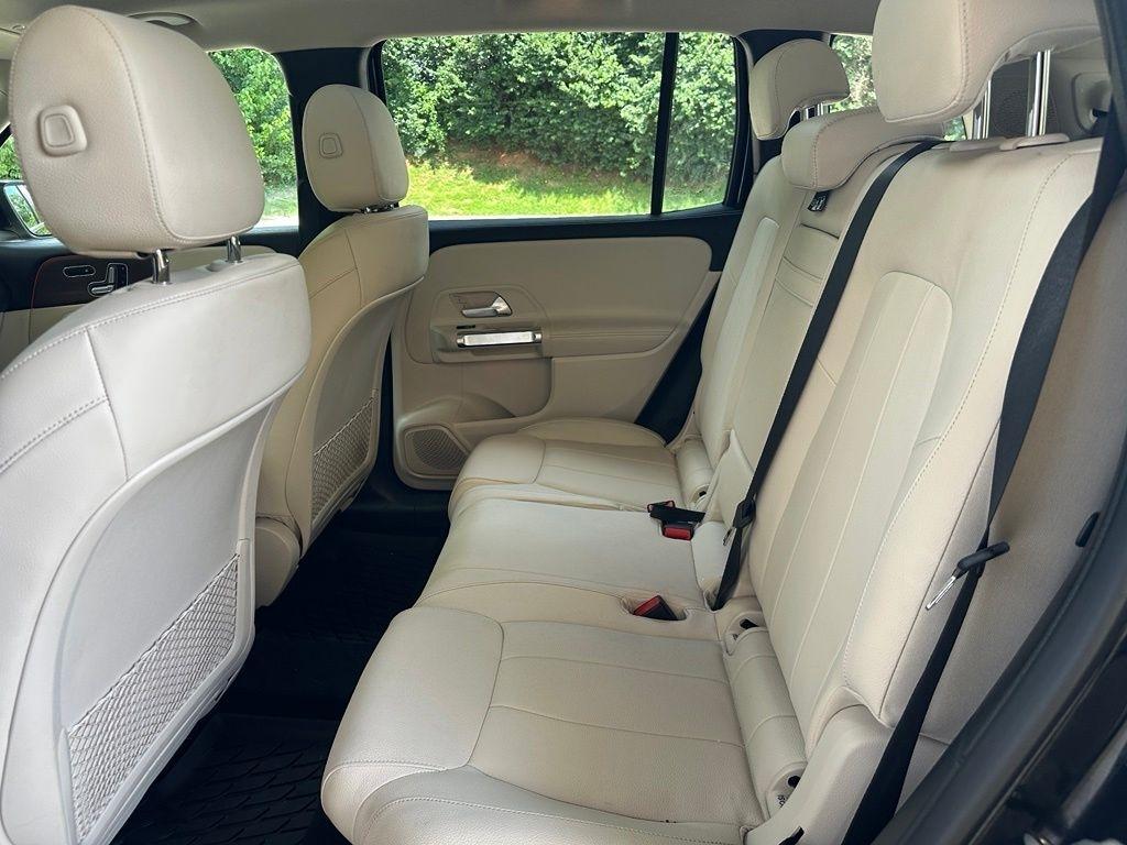 Mercedes-Benz GLB  2022