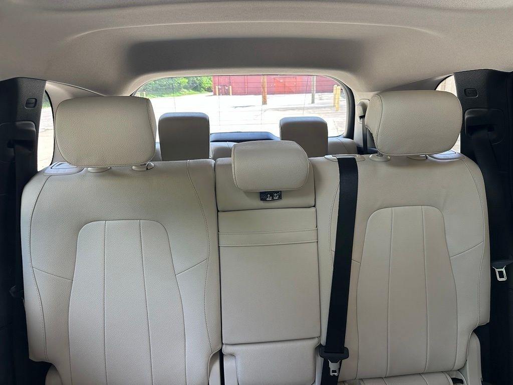 Mercedes-Benz GLB  2022