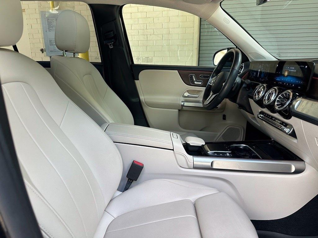 Mercedes-Benz GLB  2022