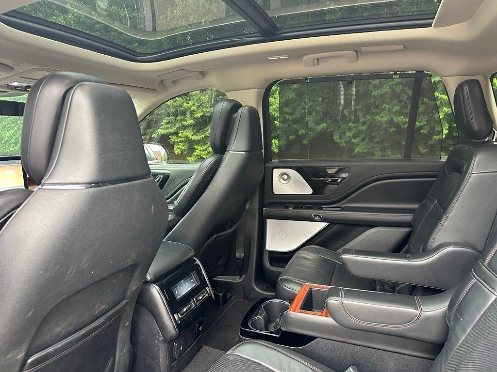 Lincoln Aviator  2020