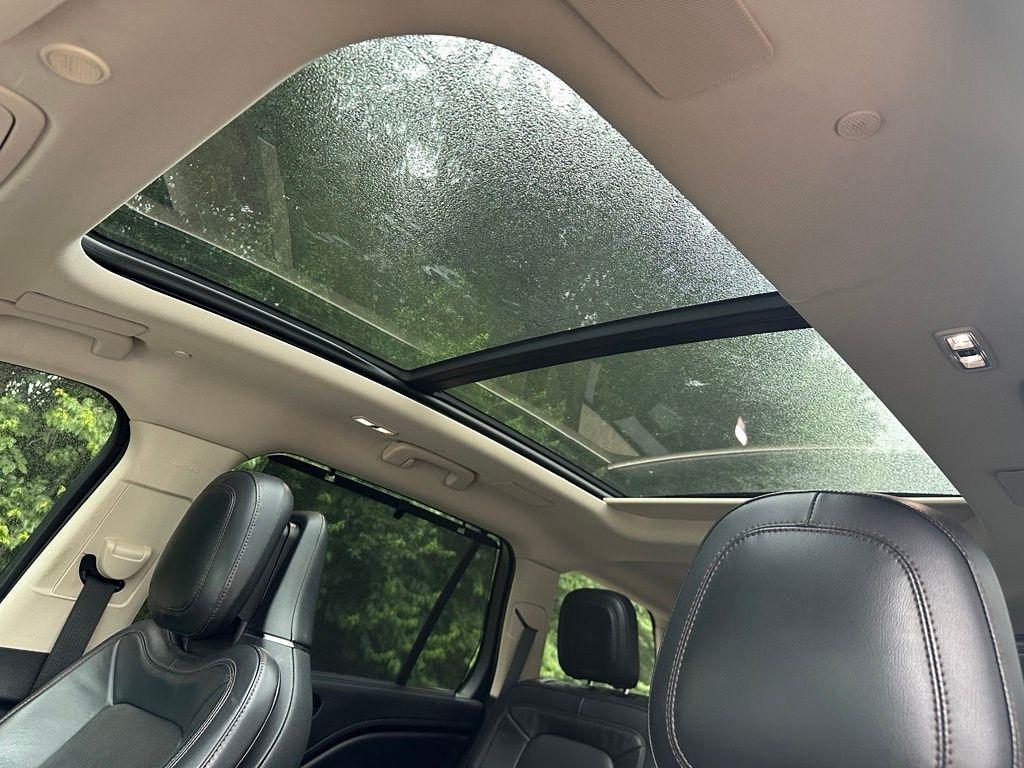 Lincoln Aviator  2020
