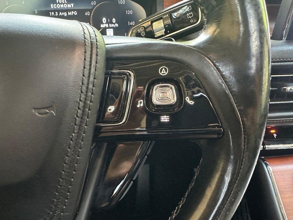 Lincoln Aviator  2020