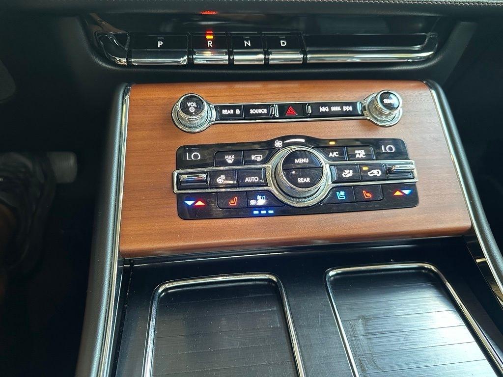 Lincoln Aviator  2020