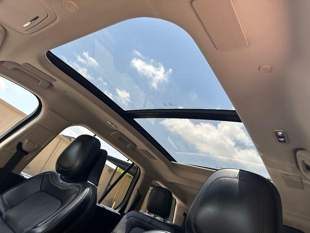 Lincoln Aviator  2020