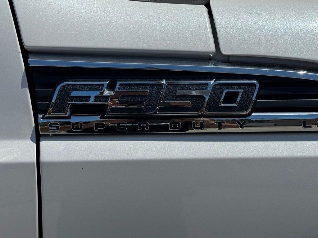 Ford Super Duty F-350 SRW  2013