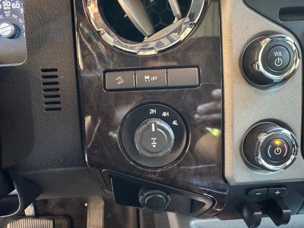Ford Super Duty F-350 SRW  2013