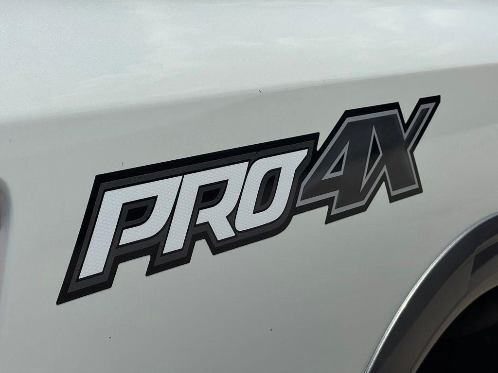 Nissan Titan XD  2016