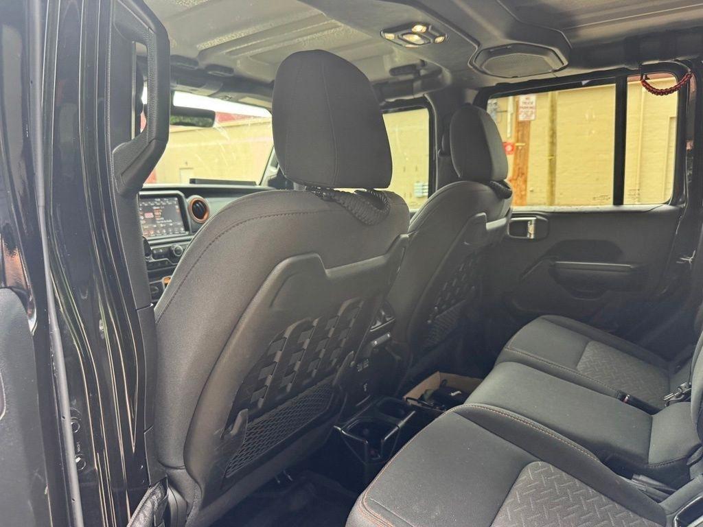 Jeep Gladiator  2021